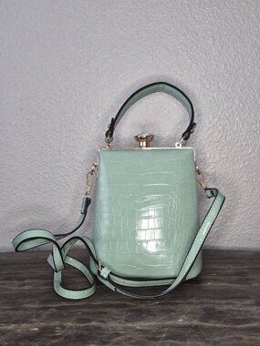 Alyssa Nicole Mint Green Clutch Handbag Purse
